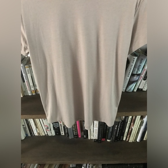 NWOT H&M Move Neutral Taupe Soft Viscose Crew Neck Tee S - Picture 5 of 12